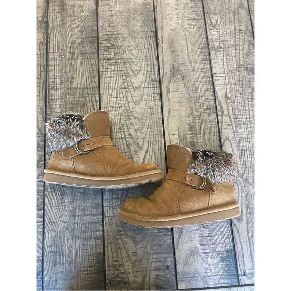 Bear Paw woman’s fur boots - Picture 1 of 5